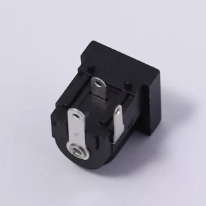 DC power connector